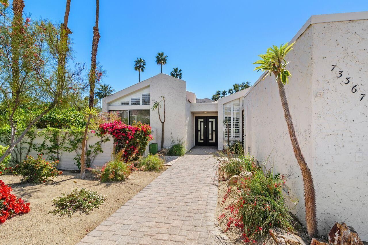 Property Photo: 73367 Oriole Court CA 92260