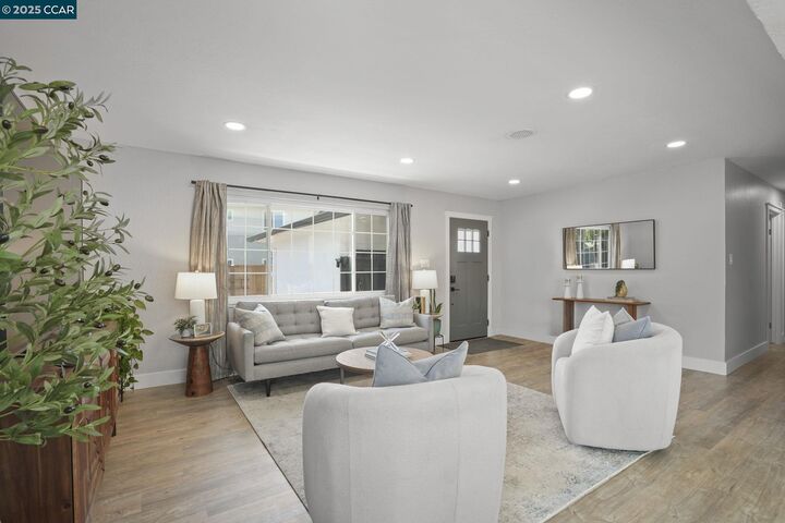 Property Photo:  69 Fordham Ct  CA 94523 