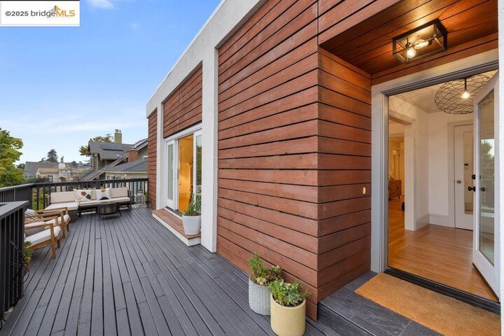 Property Photo:  589 San Luis Rd.  CA 94707 