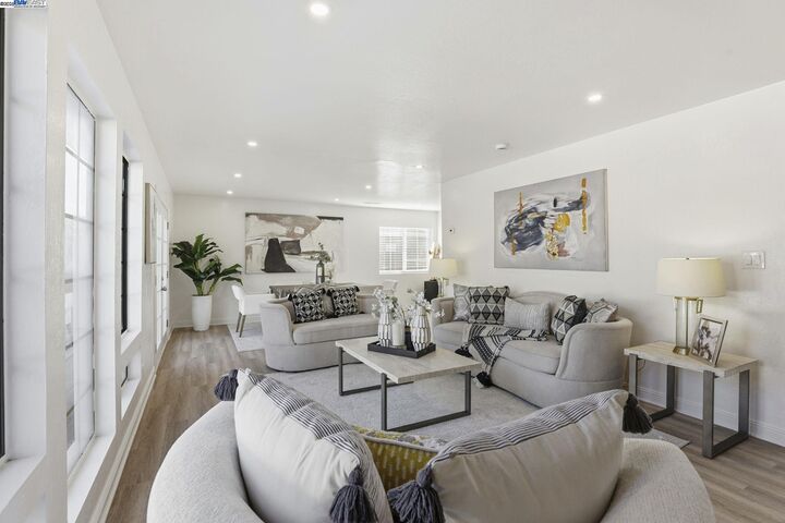 Property Photo:  7277 Sheffield Lane  CA 94568 