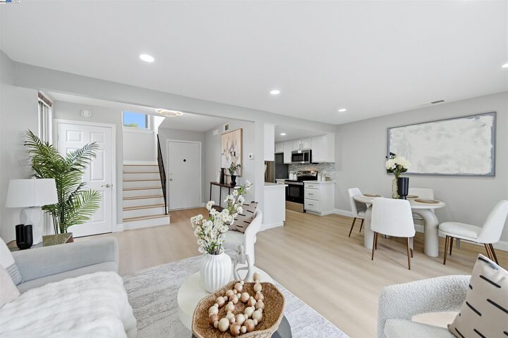 707 Sandpiper Cmn  Livermore CA 94551 photo