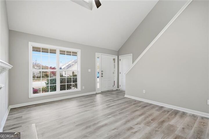 Property Photo: 6545 White Walnut Way GA 30517