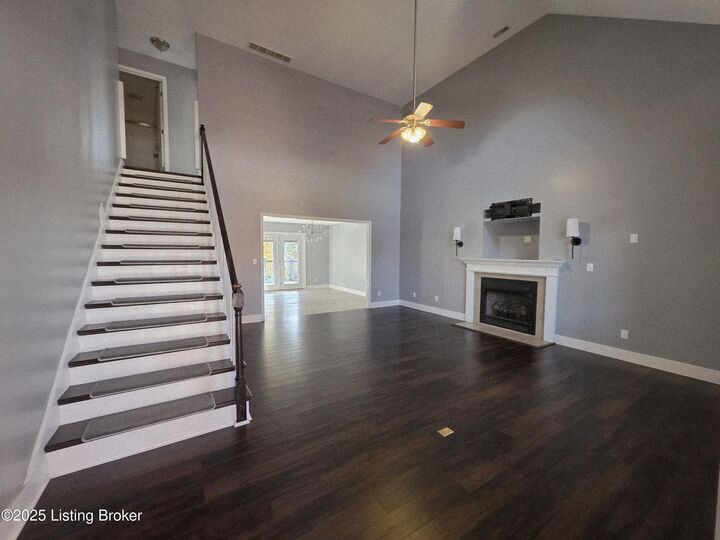 Property Photo:  188 Lincoln Station Dr  KY 40067 