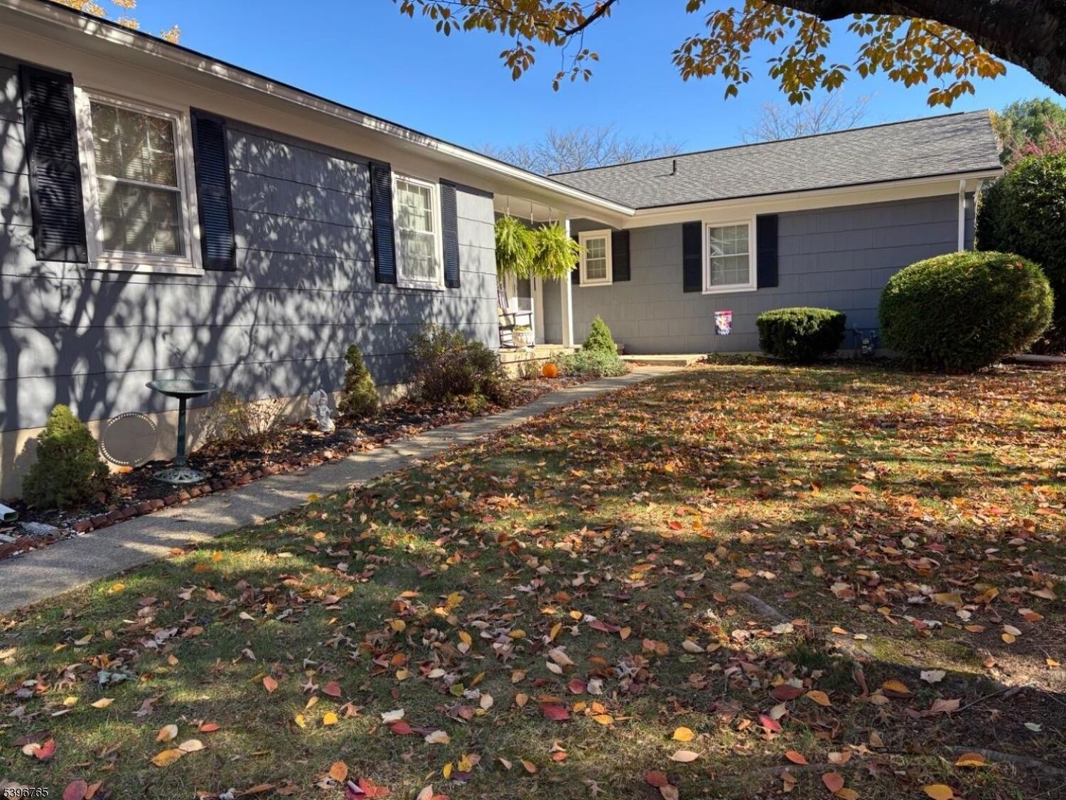 Property Photo:  19 Hillcrest Ln  NJ 08829 