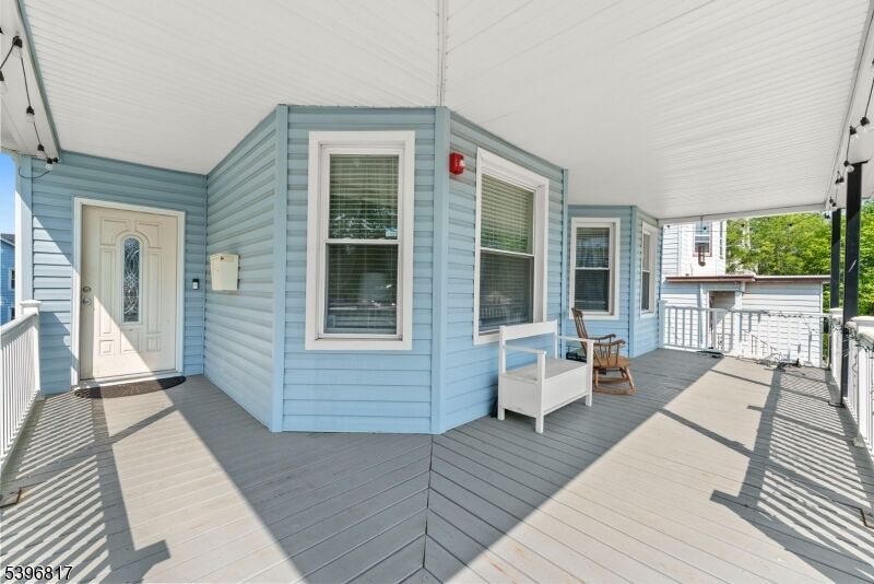 Property Photo:  76 Lafayette Ave 3  NJ 07055 