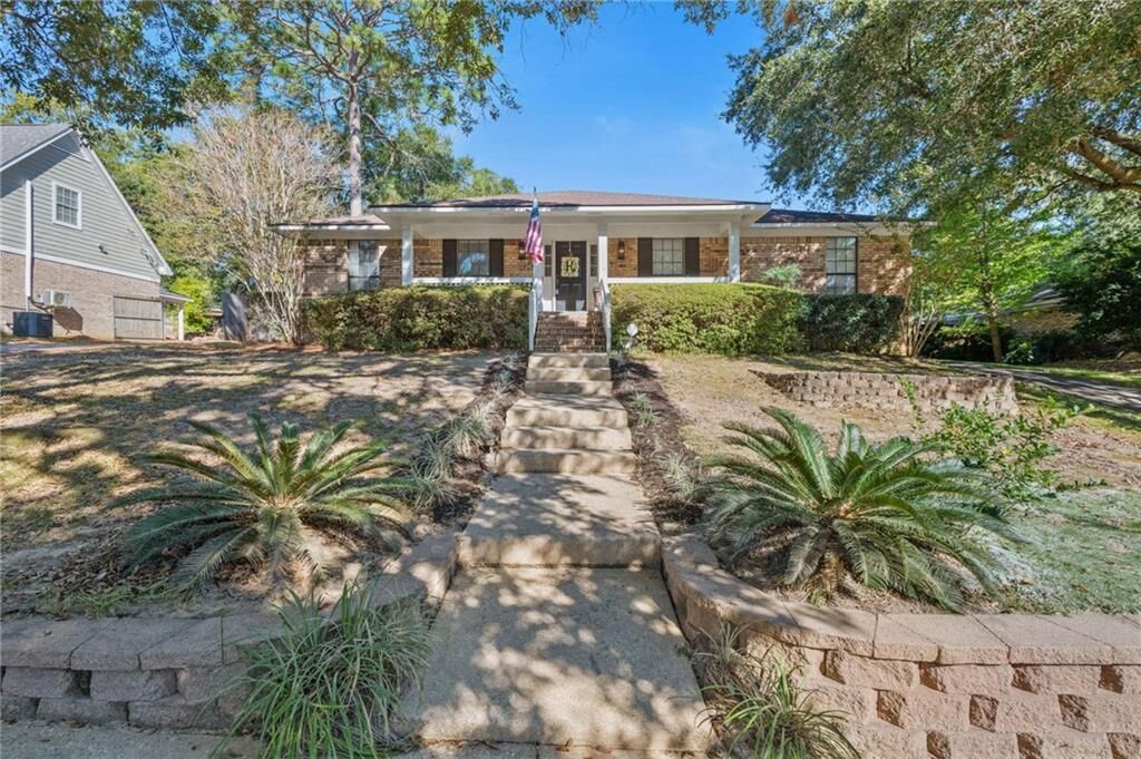 Property Photo:  6232 Southridge Drive N  AL 36693 