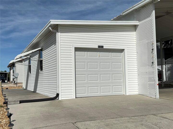 Property Photo:  35103 Jade Drive  FL 33541 