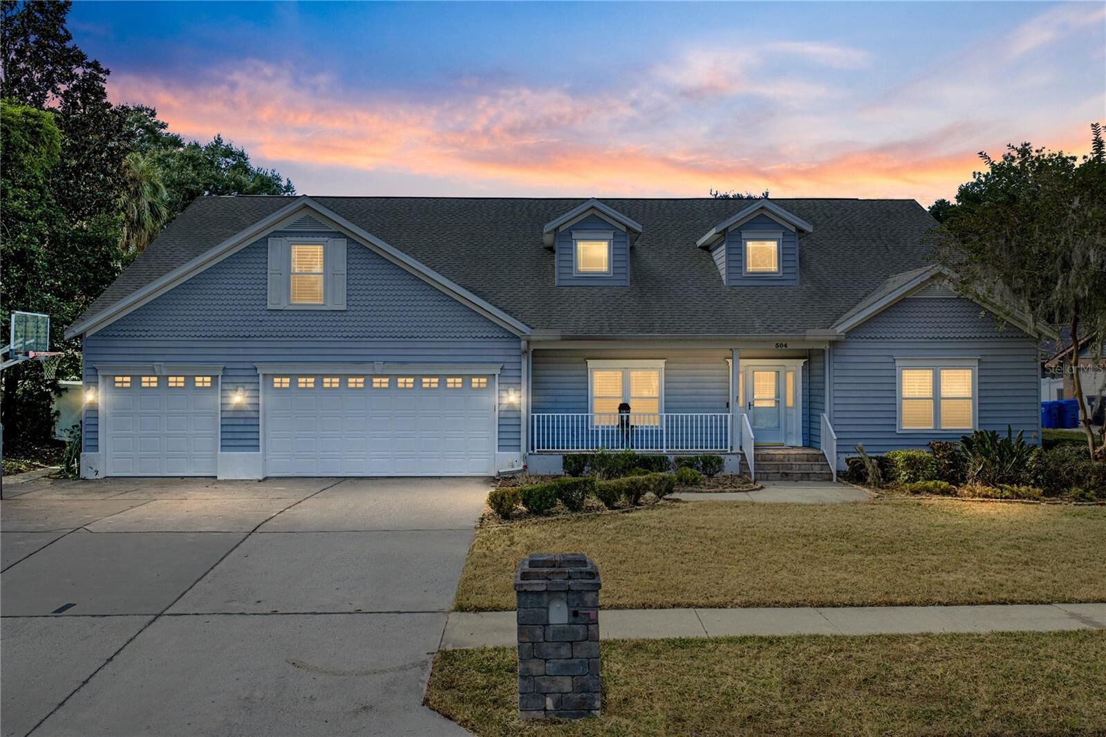 Property Photo: 504 Covington Park Street FL 33584