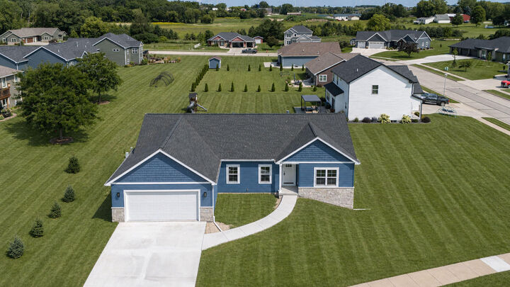 Property Photo:  924 Duke St  WI 53006 
