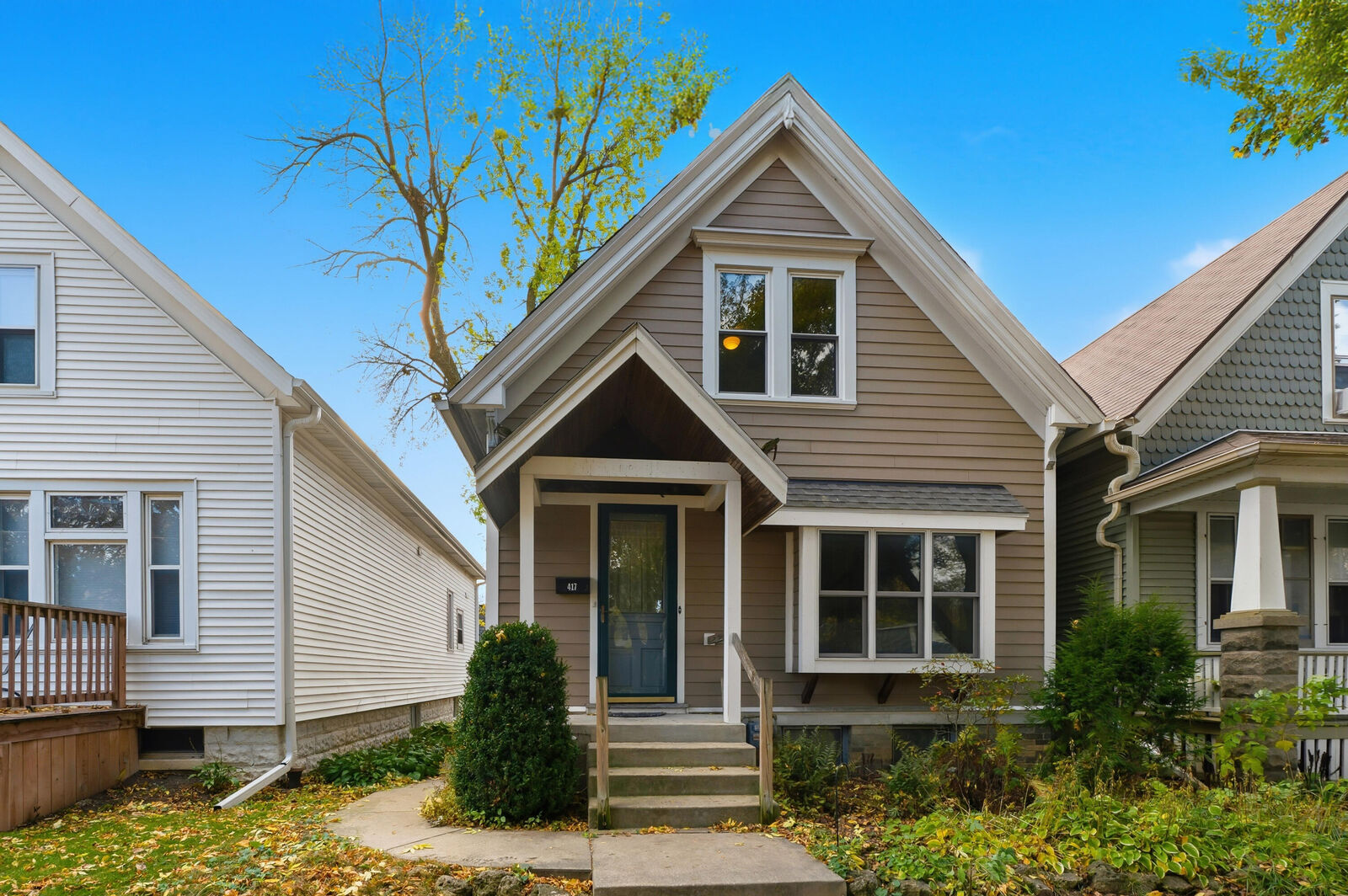 Property Photo: 417 E Euclid Ave WI 53207