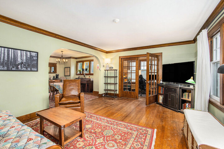 Property Photo: 927 Franklin Avenue MI 49417