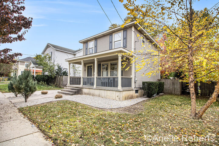 Property Photo: 344 Highland Street SE MI 49507