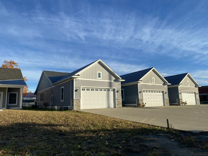 Property Photo:  118 E Sheridan Street  MI 49412 