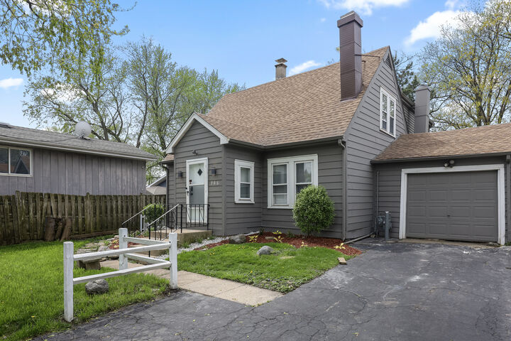 366 N Hemlock Avenue  Wood Dale IL 60191 photo