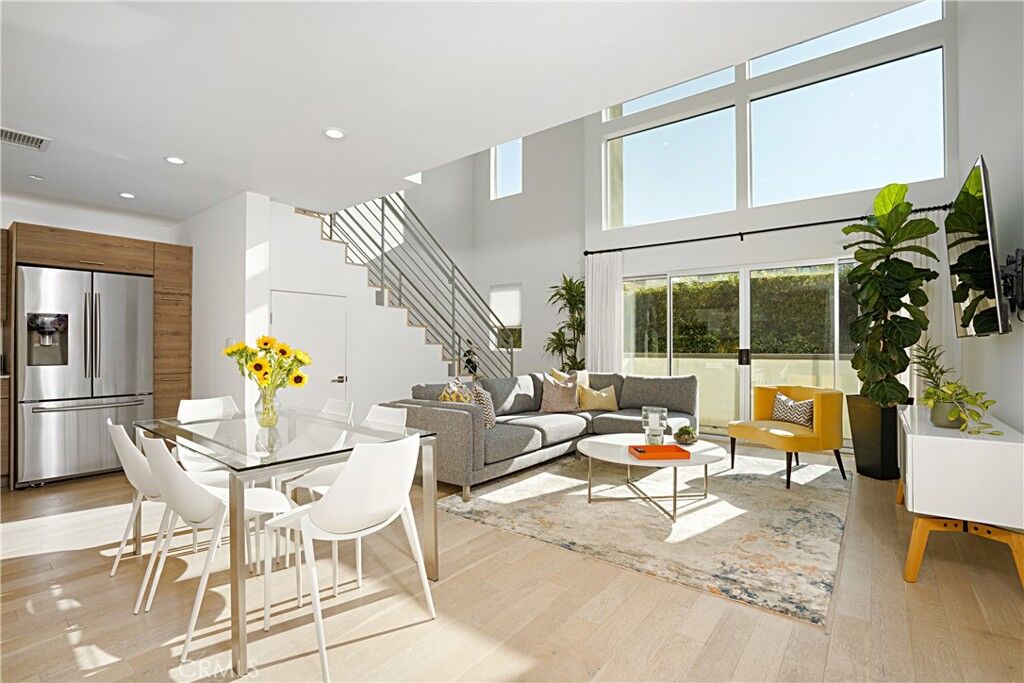 Property Photo: 5409 W Wilshire Vista Lane CA 90019