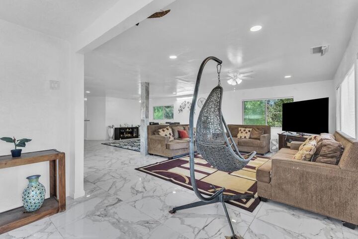 Property Photo:  9518 Cypress St  CA 92040 