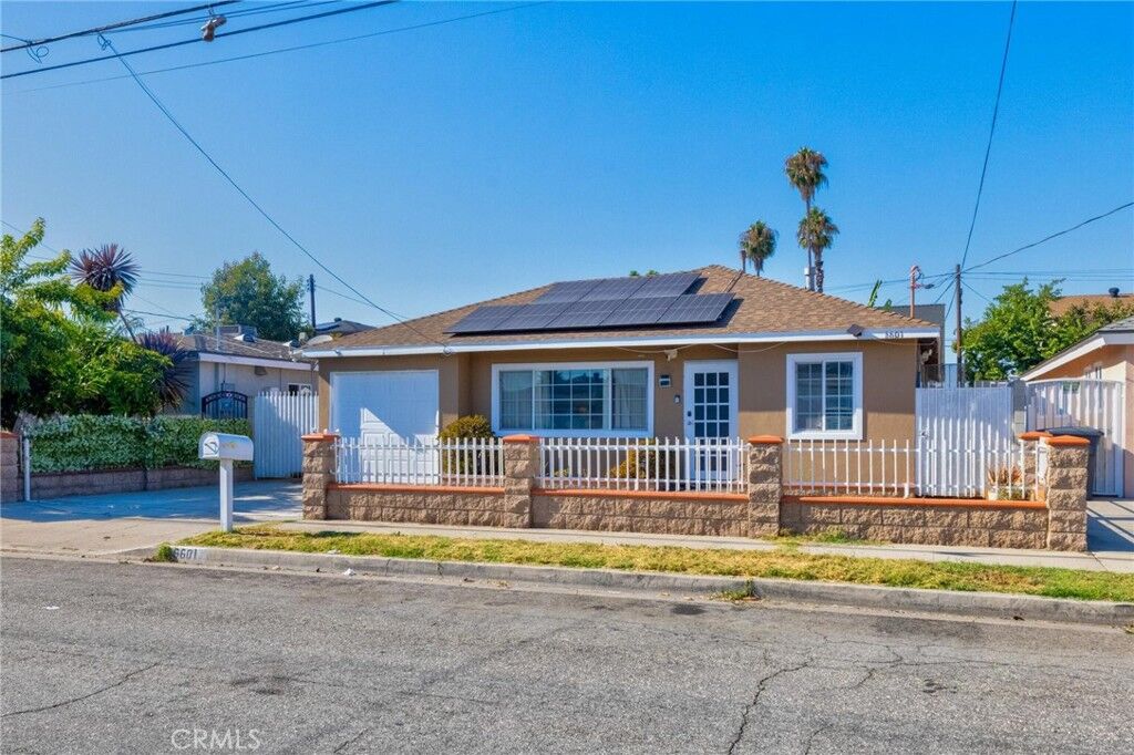 Property Photo:  6601 Naomi  CA 90620 