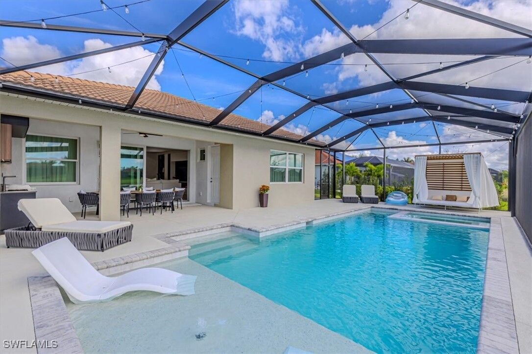 Property Photo:  18750 Lake Hammock Drive  FL 34114 