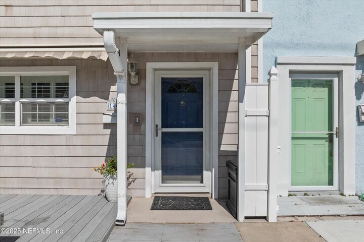 Property Photo: 1409 4th Street N FL 32250