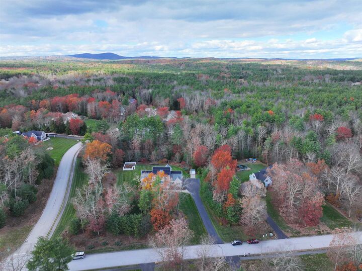 Property Photo: 29 Brieann Drive NH 03054