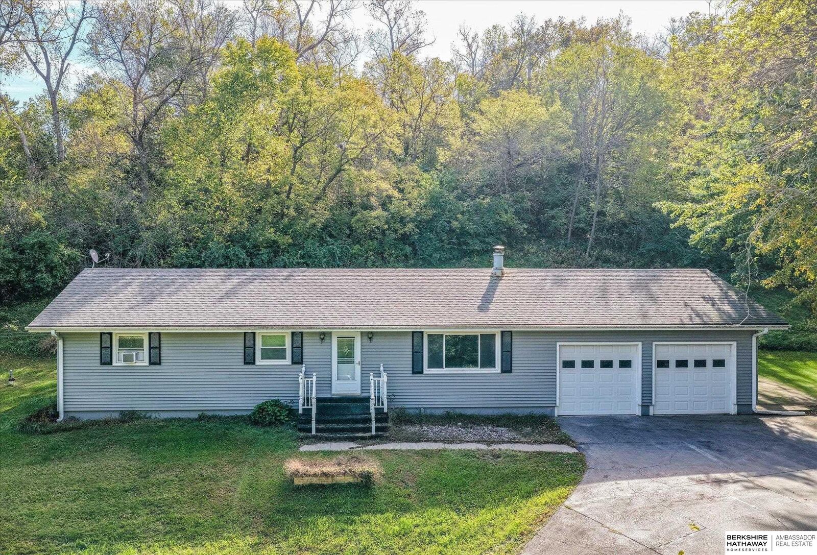 Property Photo: 33136 170th Street IA 51555