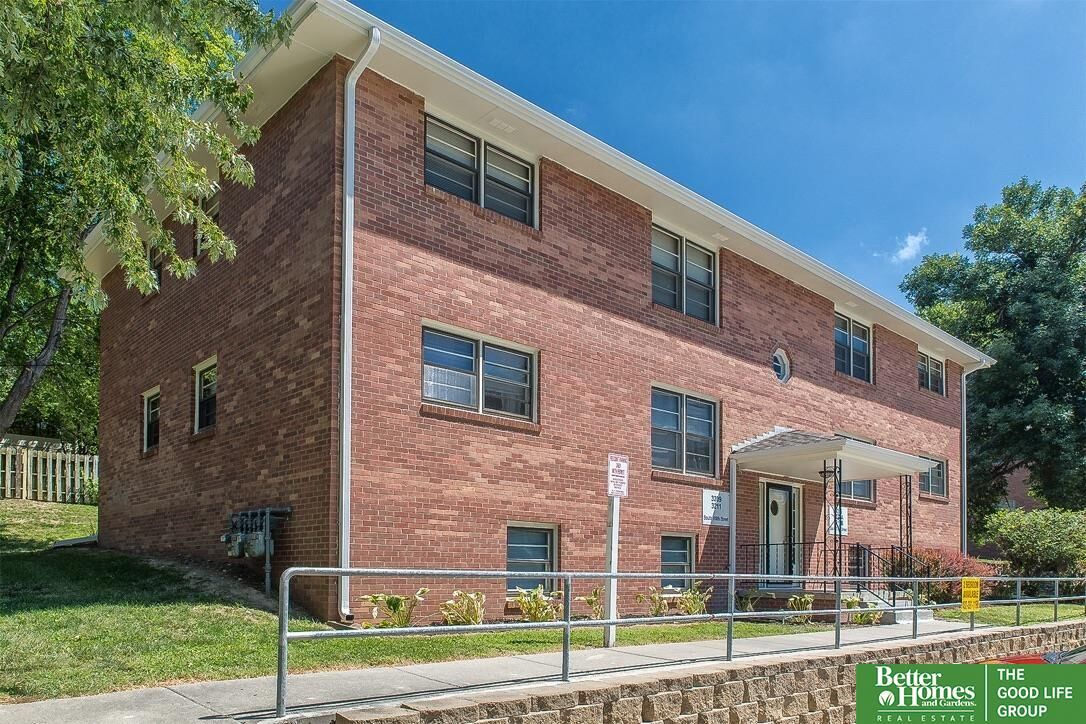 Property Photo:  3215 S 108th Street  NE 68144 