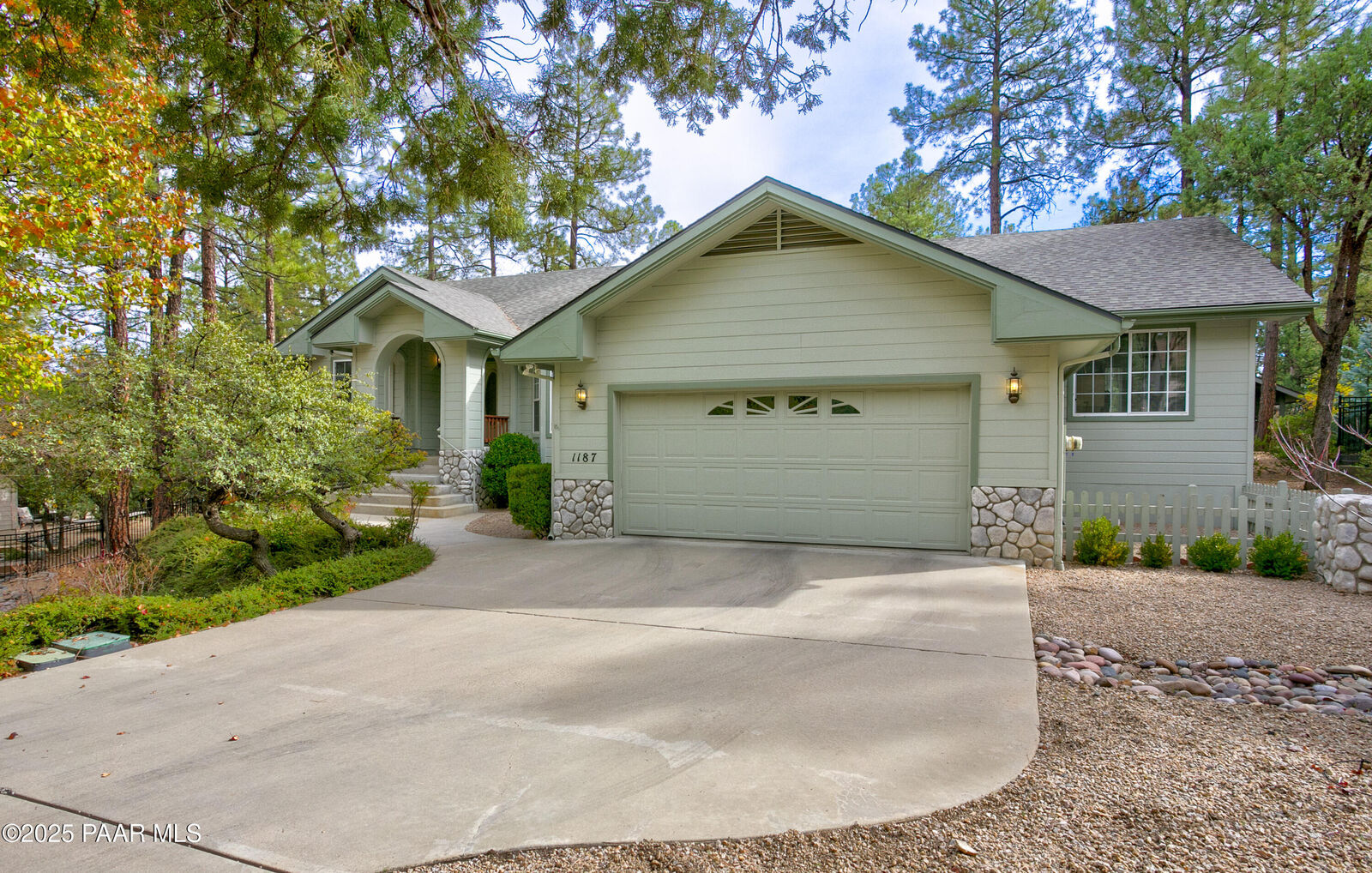 Property Photo:  1187 Ravens Court  AZ 86303 