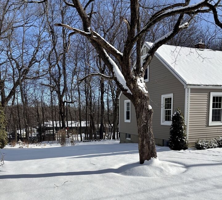 Property Photo:  21 Highland Park Road  MA 01543 