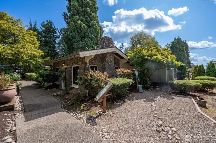 Property Photo:  1311  12th Avenue S C104  WA 98144 