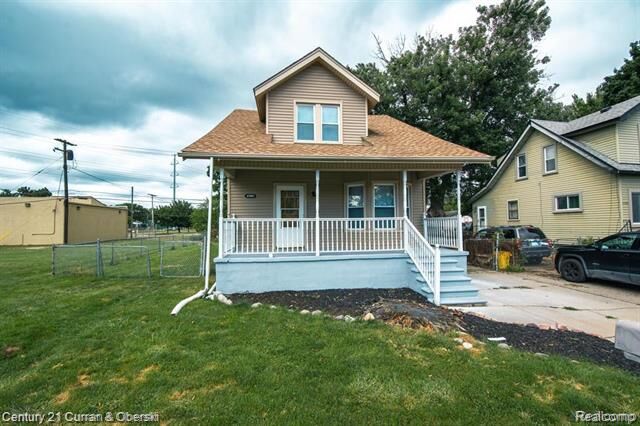 Property Photo:  21001 Oxford Avenue  MI 48336 