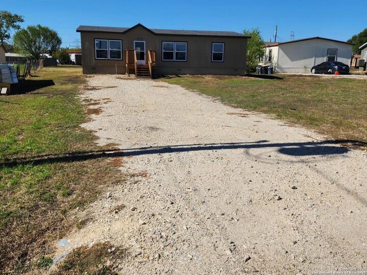 Property Photo: 113 Merganser Cove TX 78666