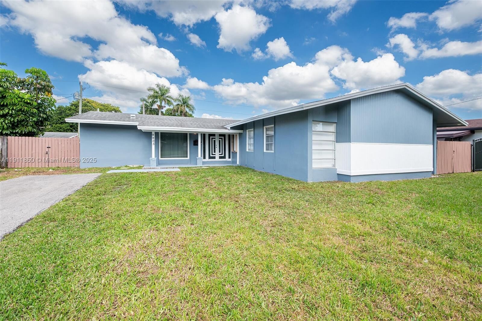 Property Photo:  9905 SW 196th St  FL 33157 