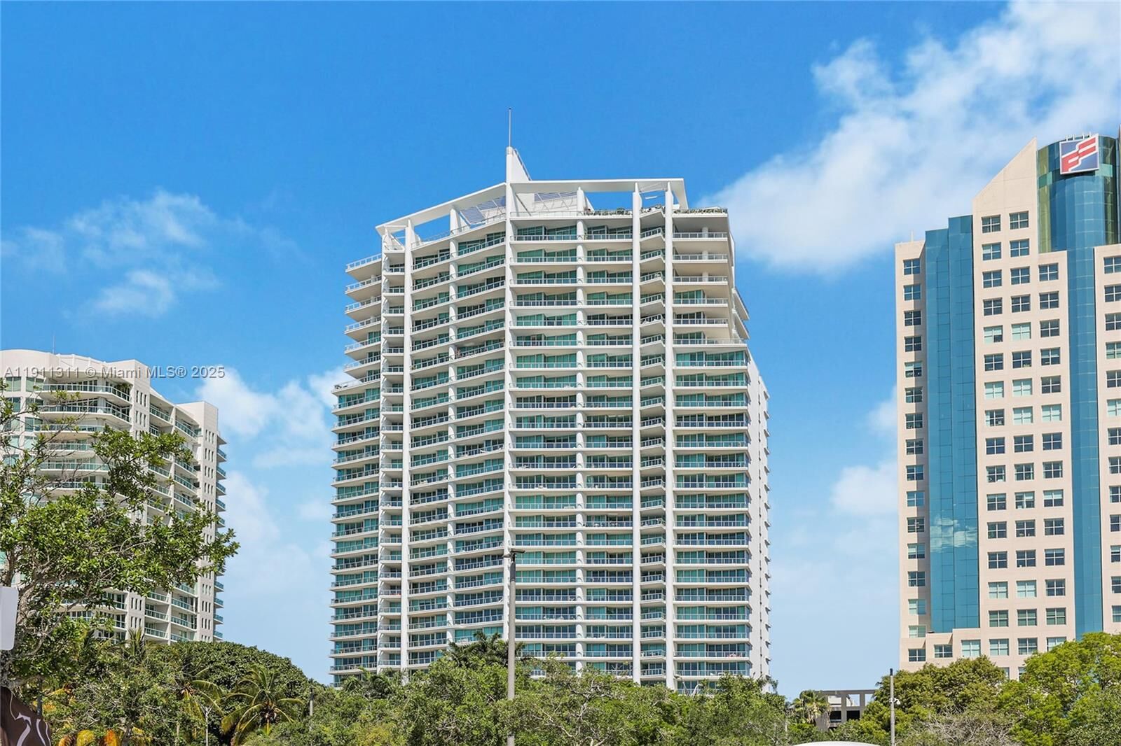 Property Photo:  2627 S Bayshore Dr 1103  FL 33133 