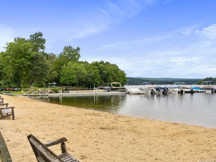 Property Photo:  41 Mallard Cove 41  CT 06424 