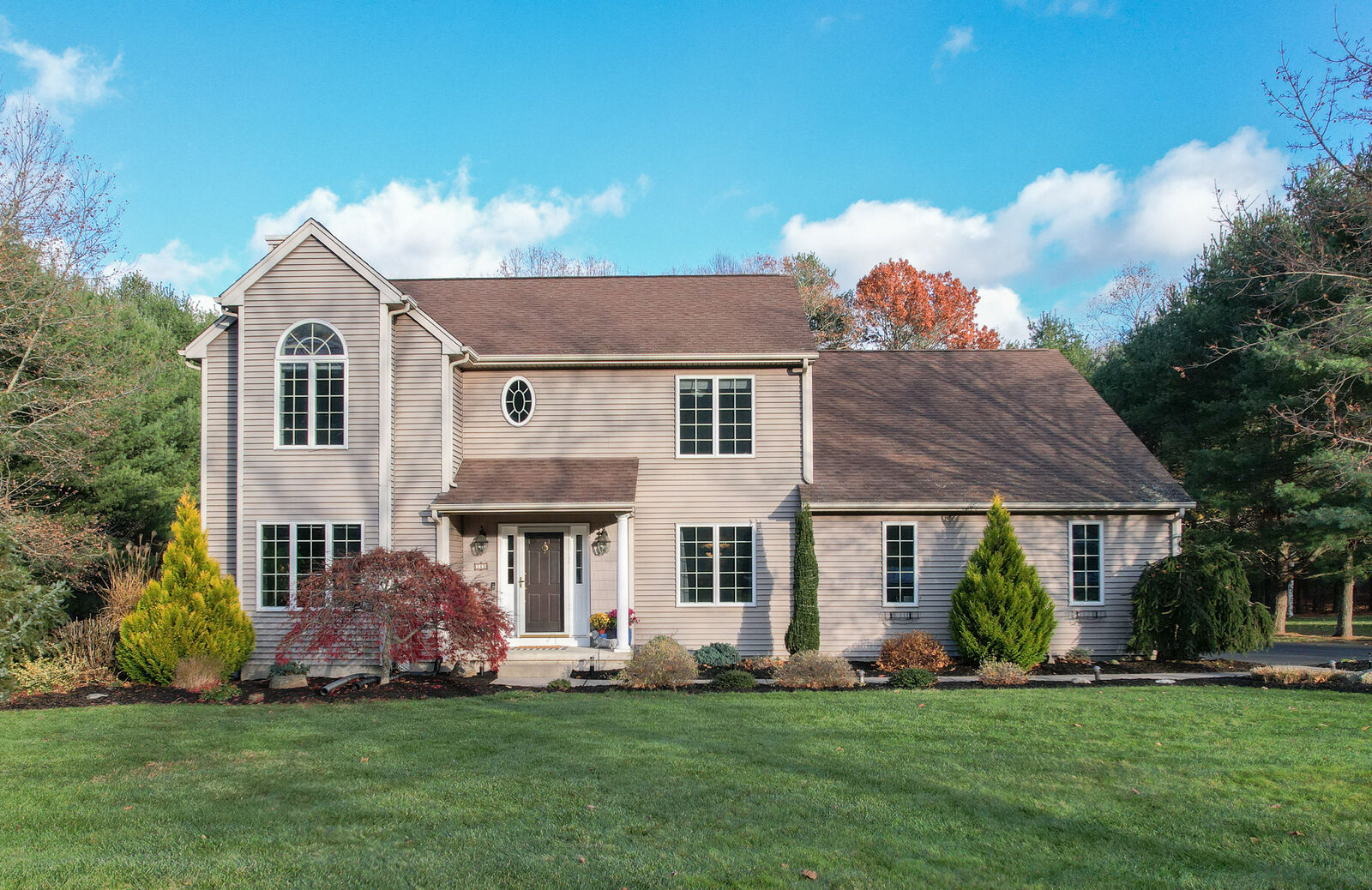Property Photo:  103 Mountain Pond Road  CT 06489 