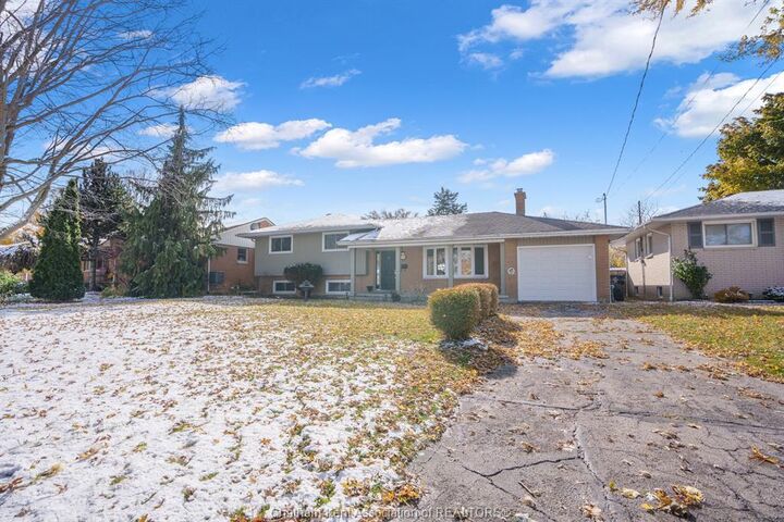 Property Photo: 314 Delaware Avenue ON N7L 2W8