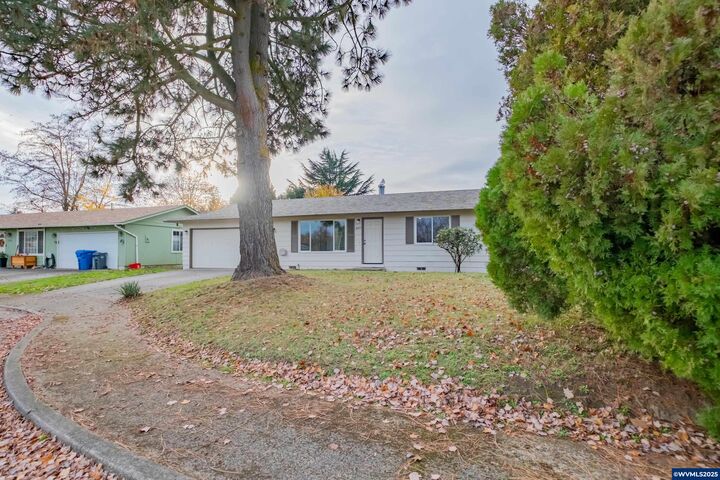 Property Photo: 4357 Burlington Lp NE OR 97305