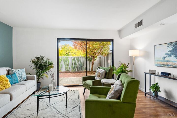 Property Photo:  105 Elbridge Avenue  CA 95425 