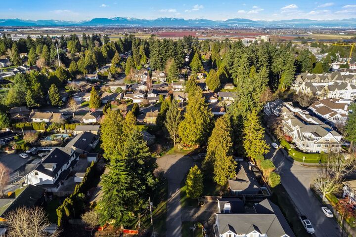 Property Photo: 5464 13A Avenue BC V4M 3V5