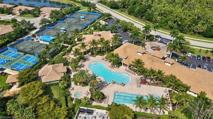 Property Photo: 11812 Clifton Ter FL 33913