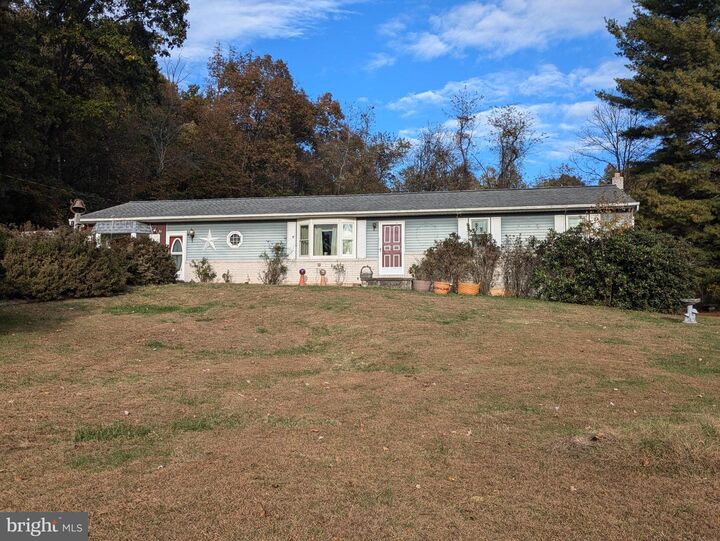 Property Photo:  1986 Newport Road  PA 17074 