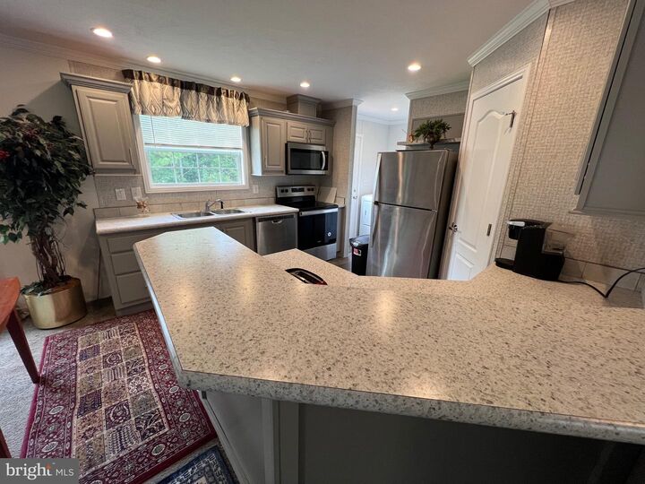 Property Photo: 711 N Huckleberry Avenue DE 19701