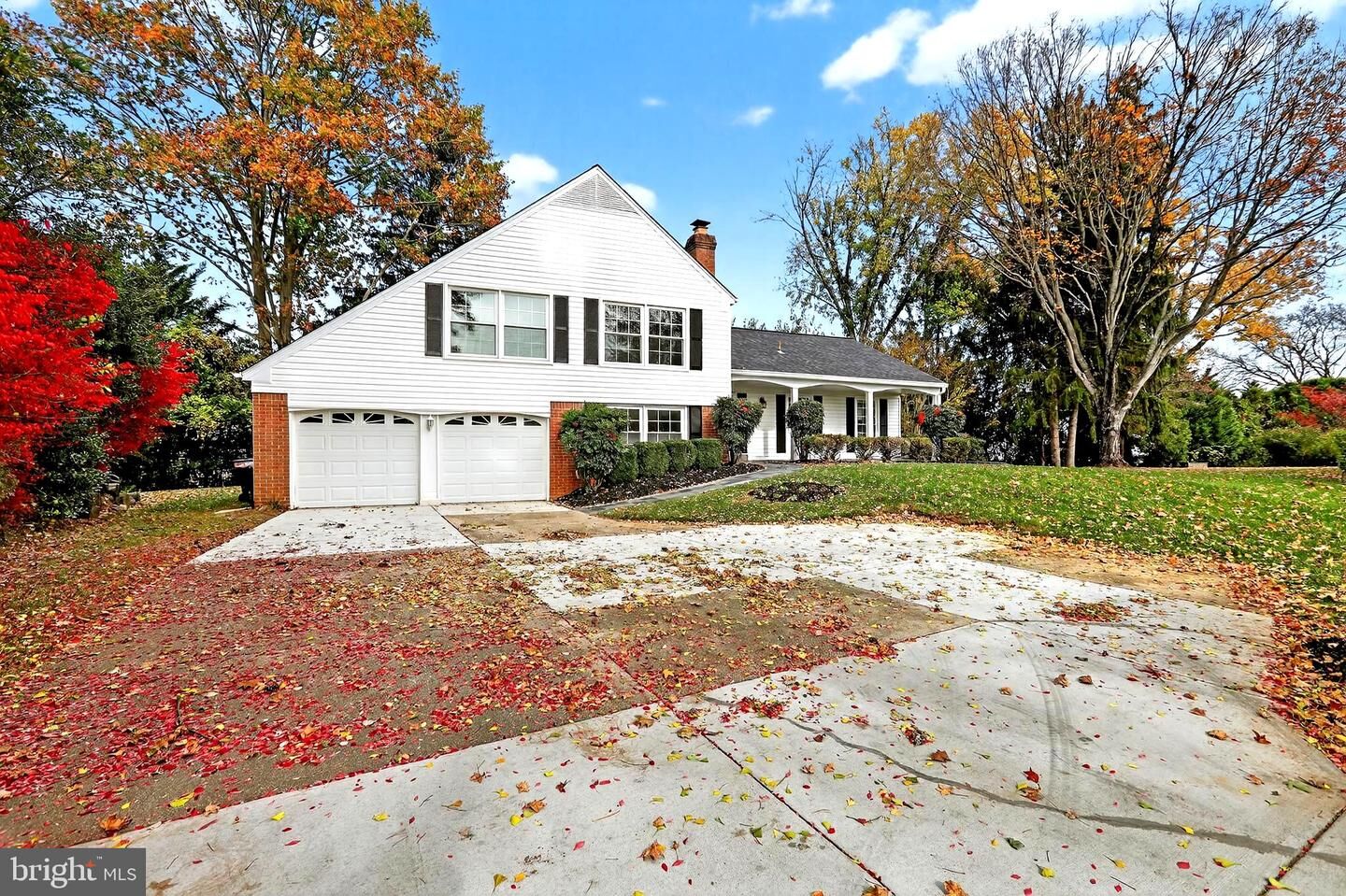 Property Photo:  9201 Willow Pond Lane  MD 20854 