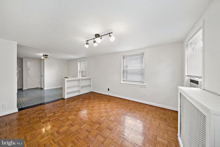 Property Photo:  625 Catharine Street 3  PA 19147 