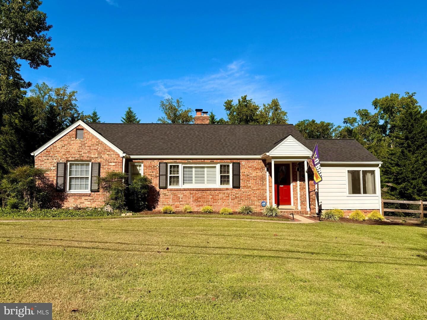Property Photo: 1506 Hollindale Drive VA 22306