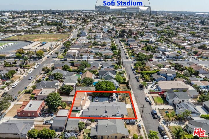 Property Photo: 519 Elm Ave CA 90301