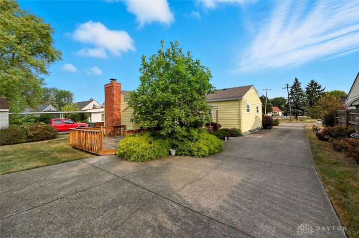 Property Photo:  1213 Ellen Drive  OH 45042 