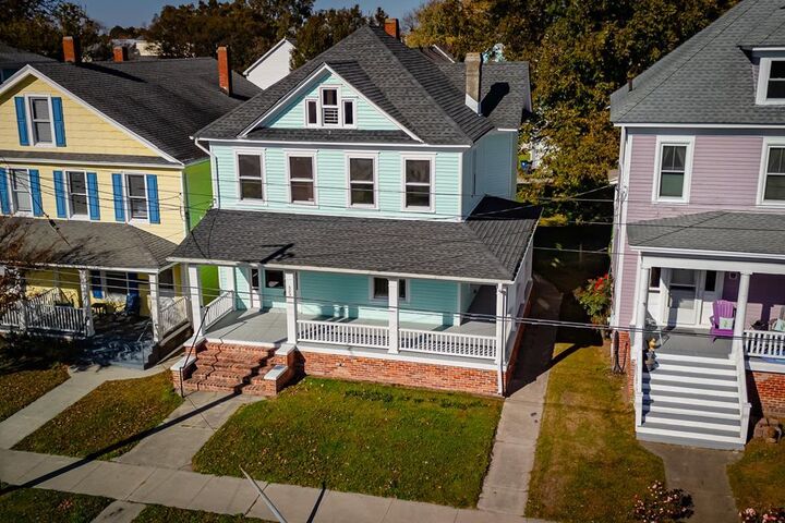 Property Photo:  525 Monroe Ave  VA 23310 