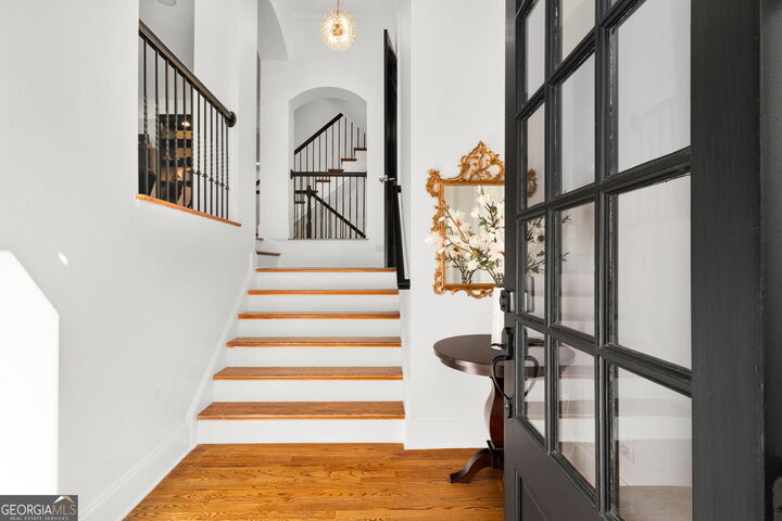 Property Photo: 5945 Reddington Way GA 30328