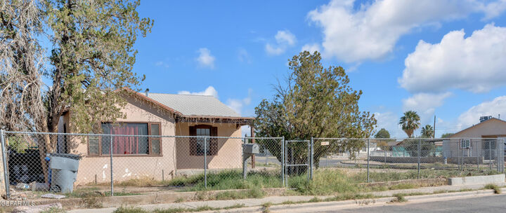 7655 Hacienda Avenue  El Paso TX 79915 photo